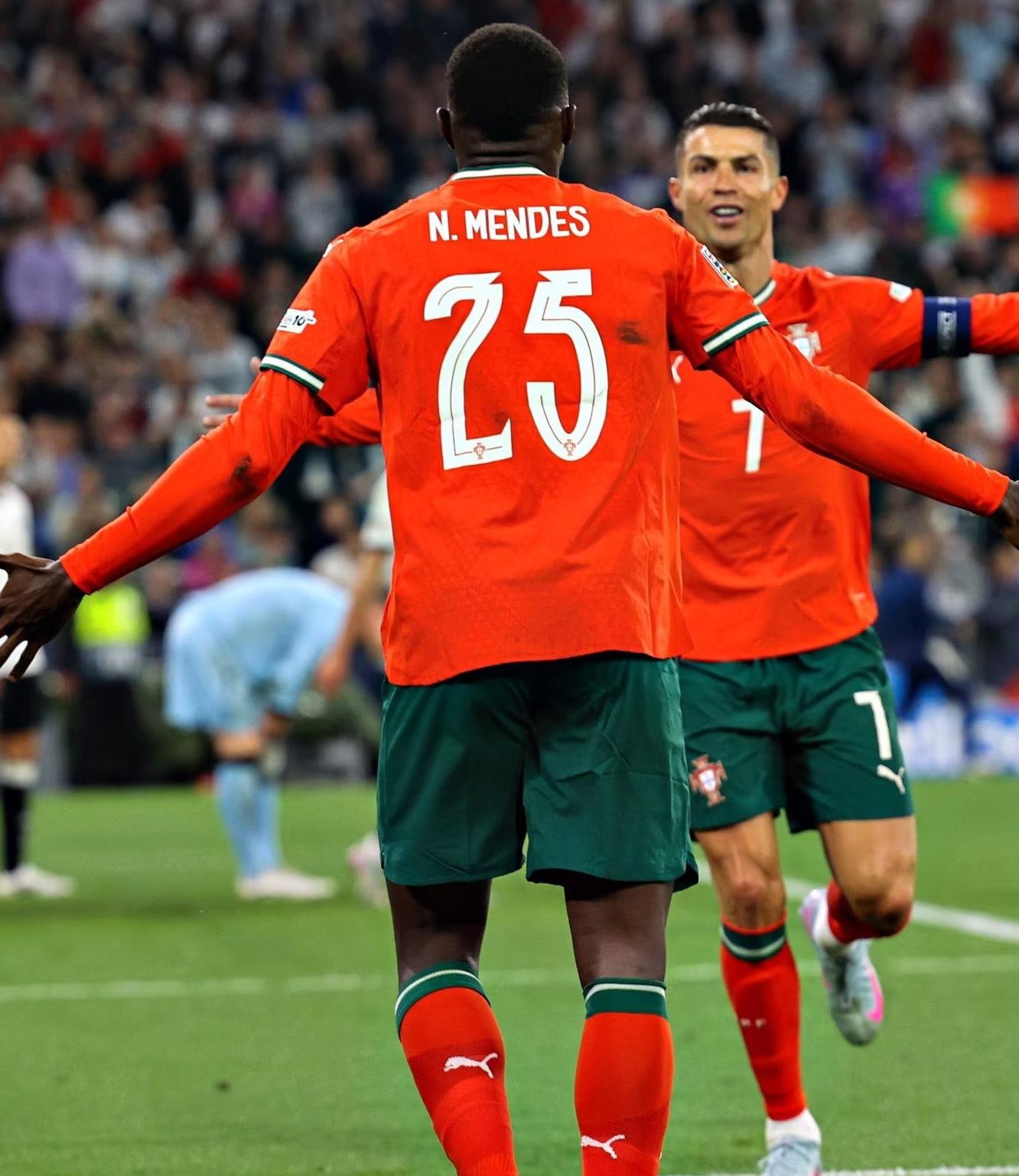 爱游戏官网关于穆雷在西班牙队比赛中赛况扑朔迷离浙江稠州今晨手感冰凉，媒体一致点评：C罗在澳大利亚队比赛中战术调整的信息