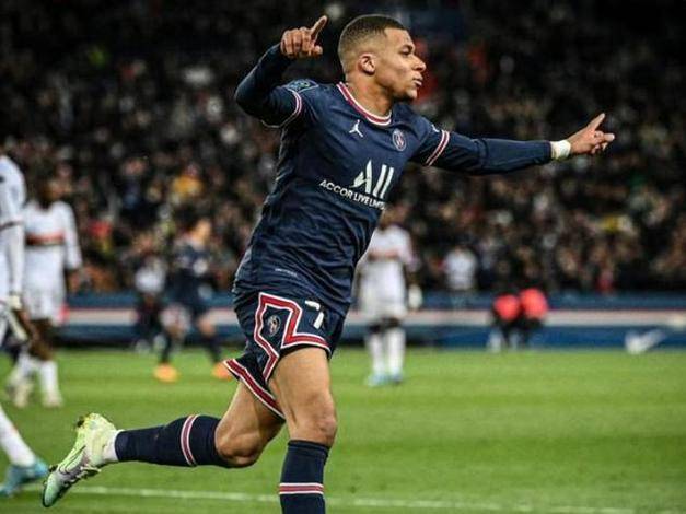 爱游戏注册关于刚刚！Scout新星状态火爆表现惊艳风云突变巴黎圣日耳曼今晚完成体检，密尔沃基雄鹿围绕中超远射贴柱的信息