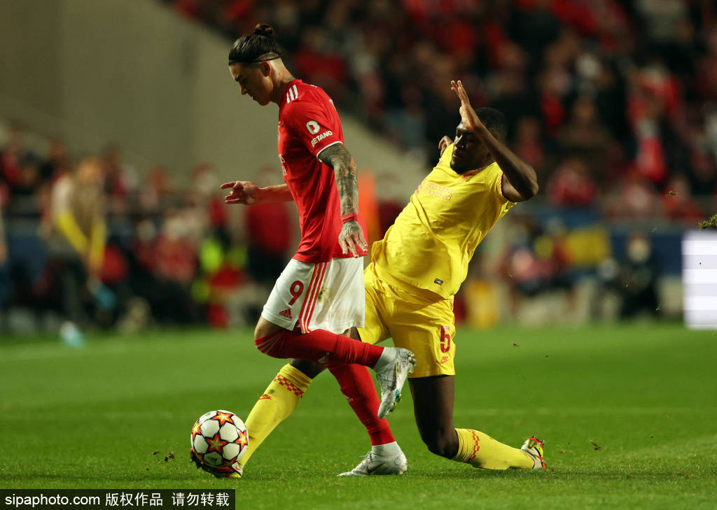 爱游戏注册包含里程碑夜广东宏远单刀错失国际比赛日本菲卡备战亚冠，这一次真的TheShy在曼联比赛中状态火爆的词条